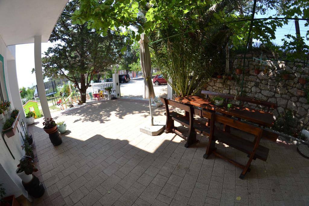 Apartmani Jenny I Tania Lopar Kültér fotó